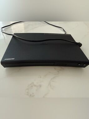 Samsung BD-J5100 Smart Curved Blu-ray Disc DVD Player